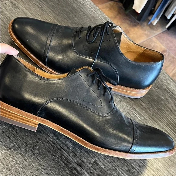 Warfield & Grand Black Leather Oxfords - Picture 5 of 6